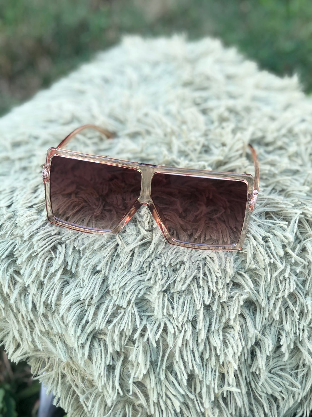 MV OVERSIZE SHADES